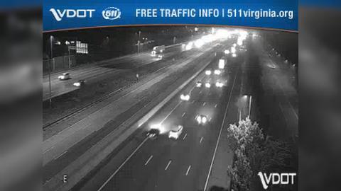 Traffic Cam Loisdale Estates: I-95 - MM 167 - NB - South of Route 289 (Franconia-Springfield Pkwy)