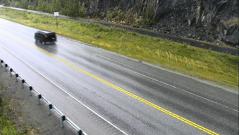 Traffic Cam Ninilchik: Sterling Highway - River Bridge MP 135.2