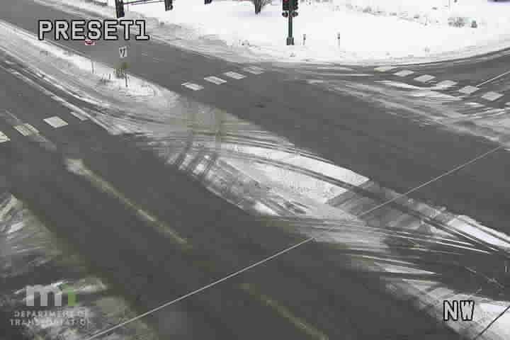 Traffic Cam Eden Prairie: T.H.5 EB @ Fuller Rd