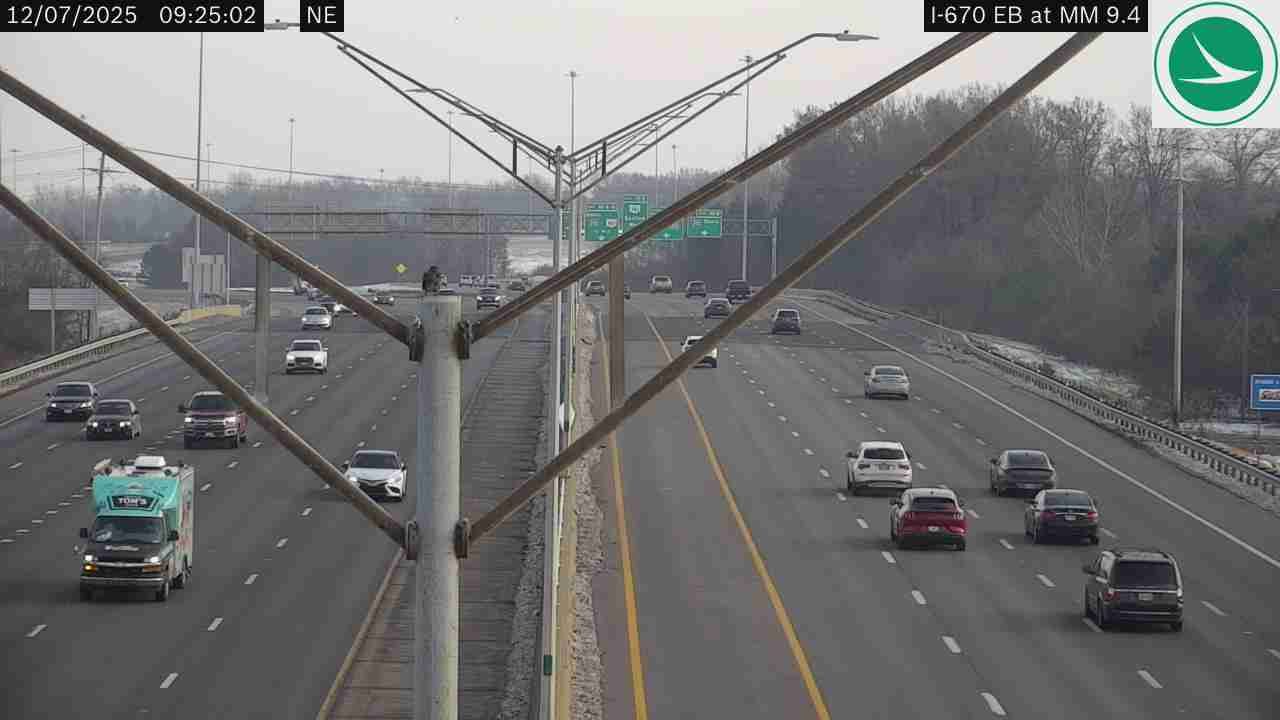 Traffic Cam Roseland: I-670 EB at MM 9.4, West of Stelzer Rd