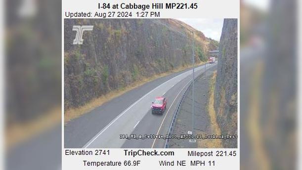 Traffic Cam Umatilla: I-84 at Cabbage Hill MP221.45