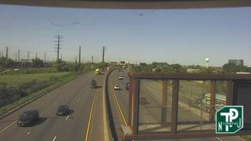 Traffic Cam Union City › South: MM 111.6 Eastern Spur s/o Service Area (Ridgefield)