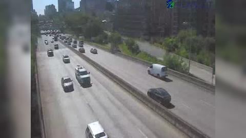 Traffic Cam Philadelphia: I-676 @ MM 0.4 (24TH ST/BEN FRANKLIN PKWY)