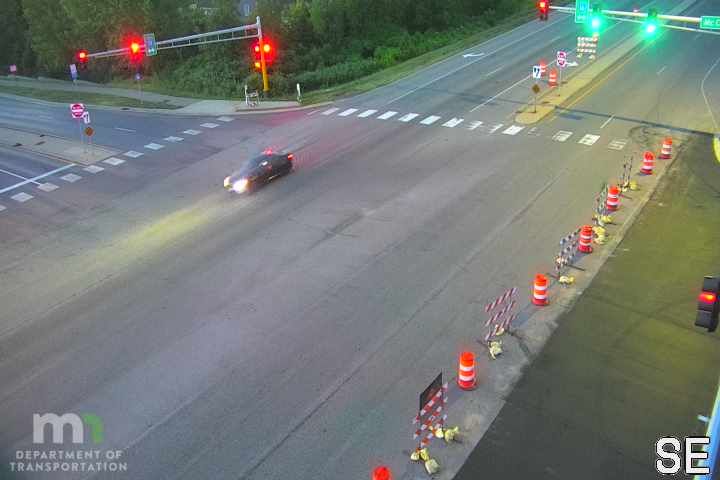 Traffic Cam Savage: MN 13: T.H.13 SB @ McColl Dr