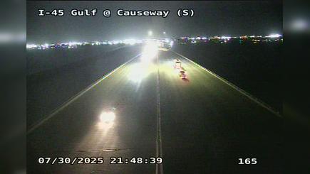 Traffic Cam Galveston › South: I-45 Gulf @ Causeway (S)