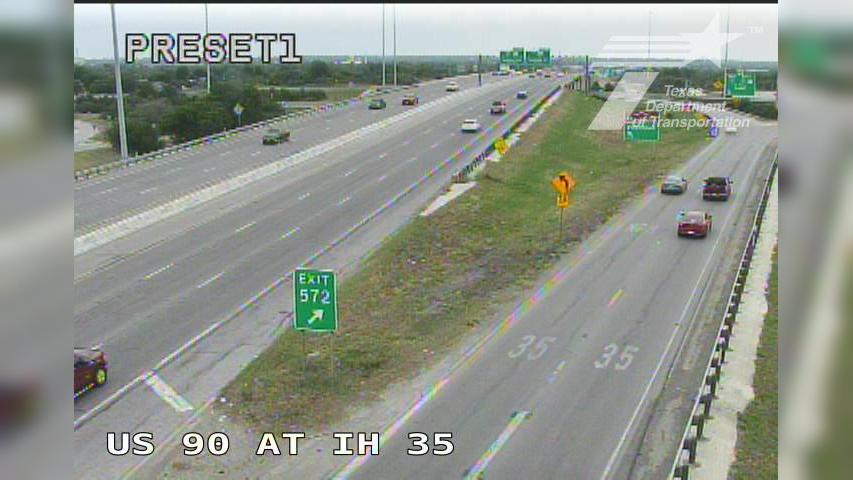 Traffic Cam San Antonio › East: US 90 at IH