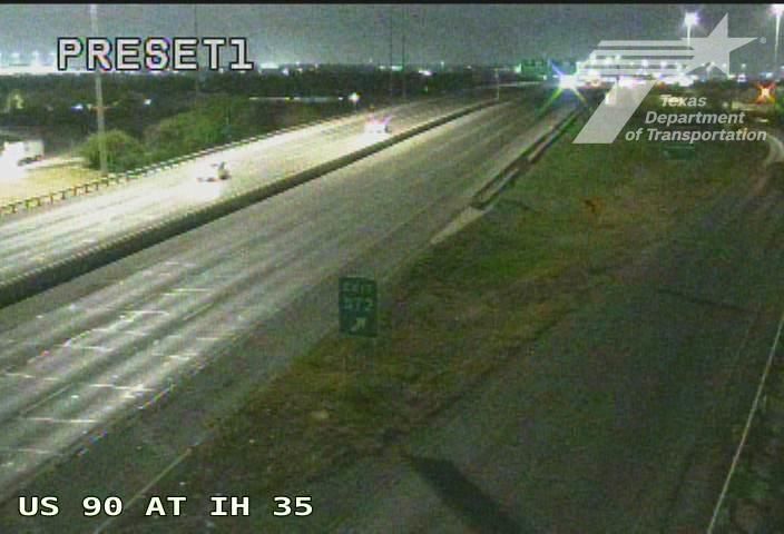 Traffic Cam San Antonio › East: US 90 at IH