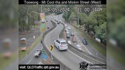 Daylight webcam view from Normanby: Toowong − Mt Cootha & Miskin St (Looking West)