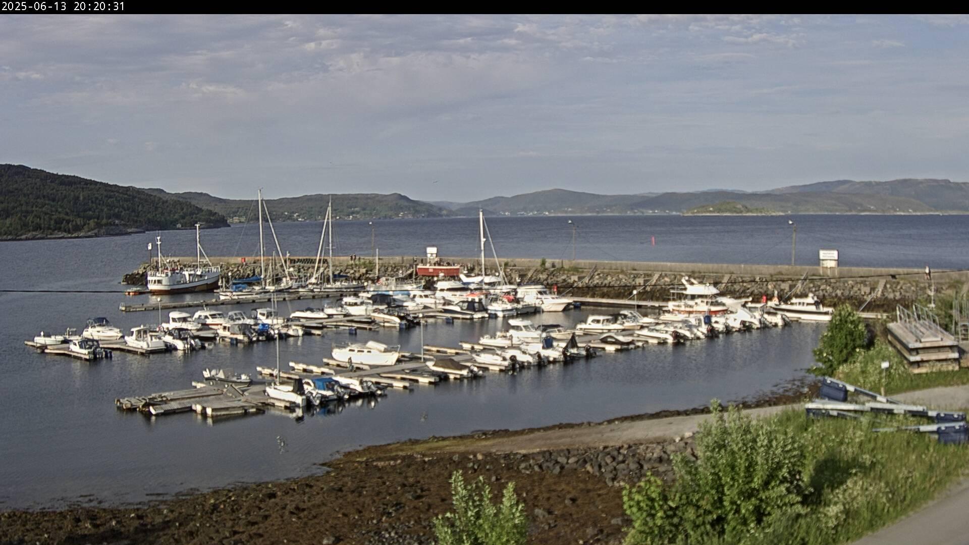 Brekstad Harbor: Scenic Landscape Webcam