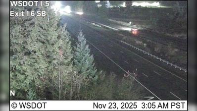 Traffic Cam La Center › South: I-5 at MP 16.8: Exit 16 SB