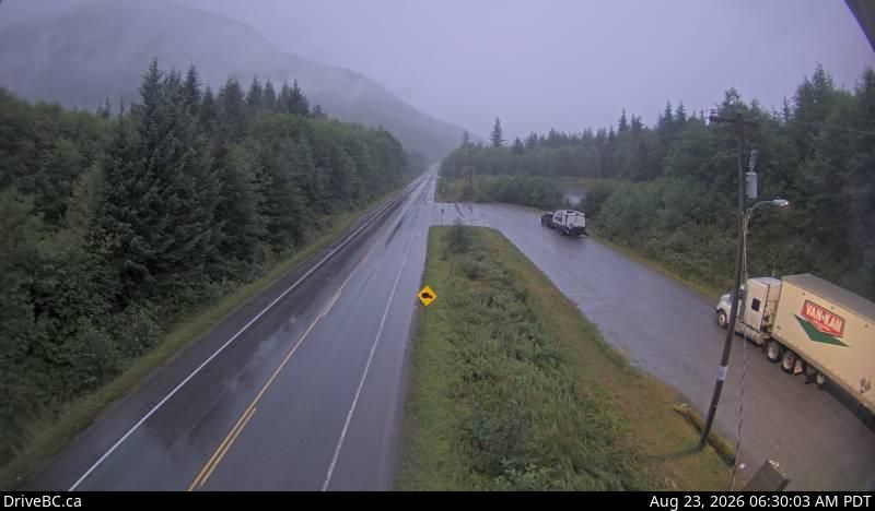 Traffic Cam Port Edward › West: Hwy 16, east of Prince Rupert near McNeil River at the Rainbow Summit chain-up area, looking west