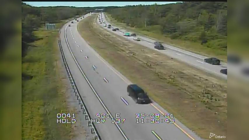 Traffic Cam Leeds and the Thousand Islands: 401 E of Hwy 137