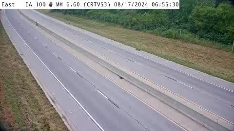 Traffic Cam New Buffalo: CR - IA 100 W of Edgewood Rd NE - MM 6.6 (53)