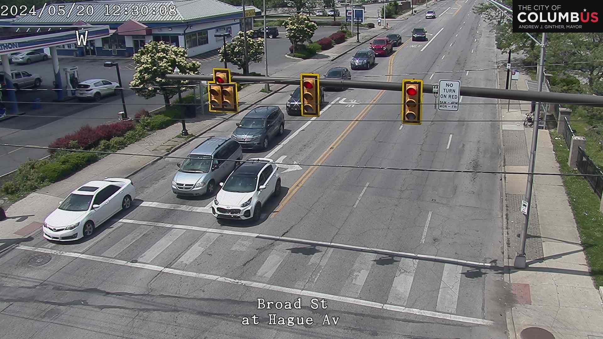 Traffic Cam Columbus: City of - Broad St at Hague Ave