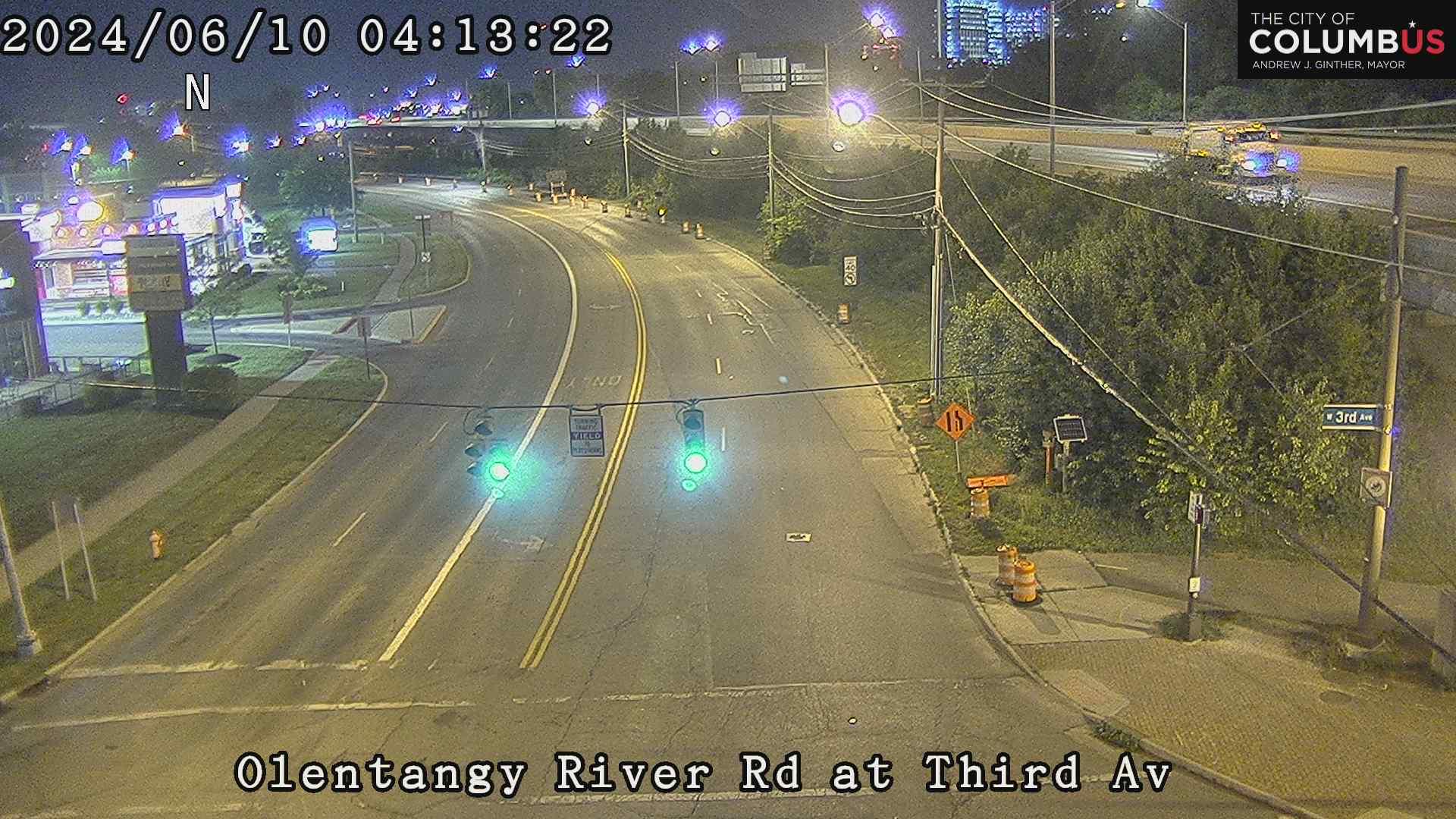 Traffic Cam Harrison West: City of Columbus) Olentangy River Rd at Third Ave