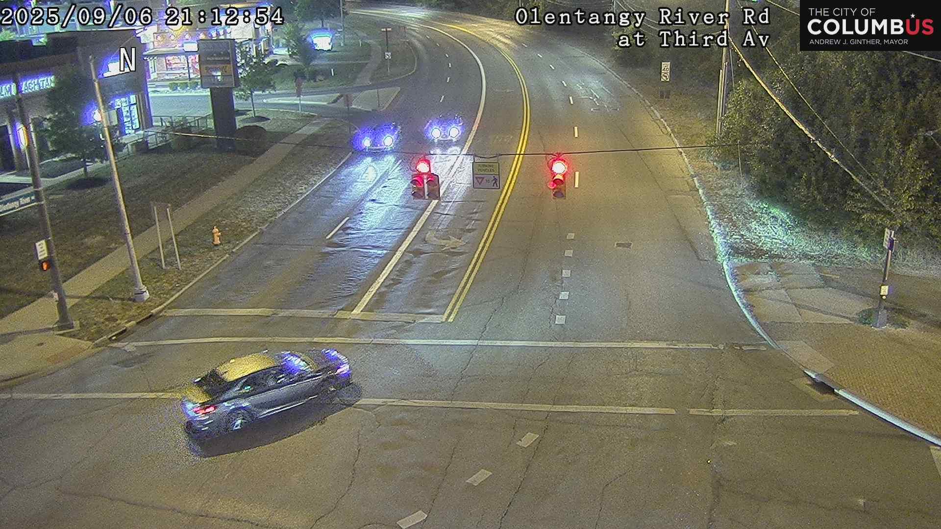 Traffic Cam Harrison West: City of Columbus) Olentangy River Rd at Third Ave