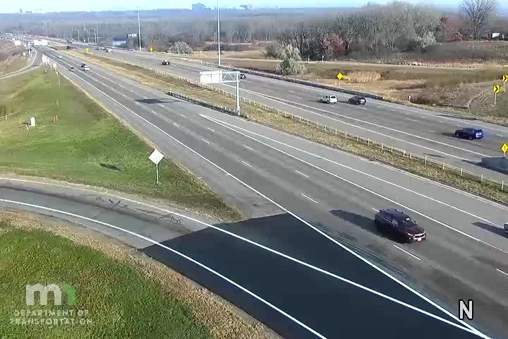 Traffic Cam Eagan: T.H.77 SB @ T.H.13