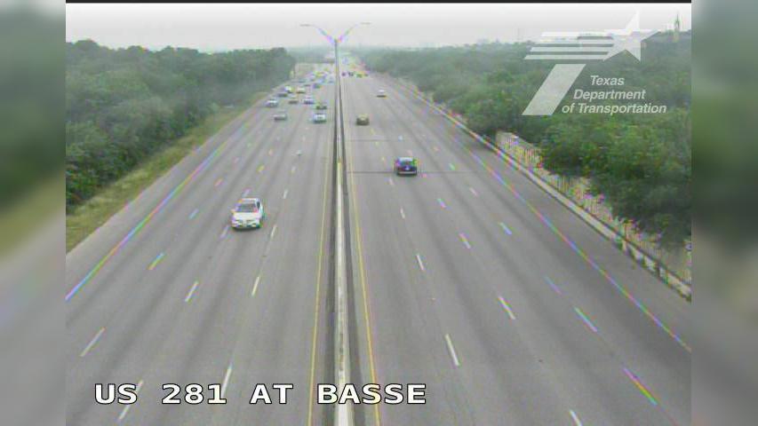 Traffic Cam San Antonio › North: US 281 at Basse