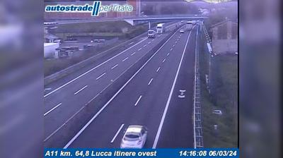 immagine della webcam nei dintorni di Chiesina Uzzanese: webcam Lucca