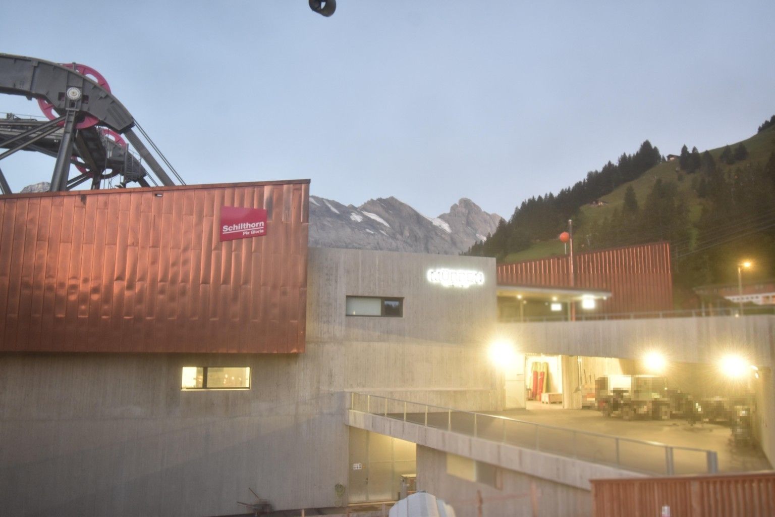 Lauterbrunnen: Eggli: Mürren Public