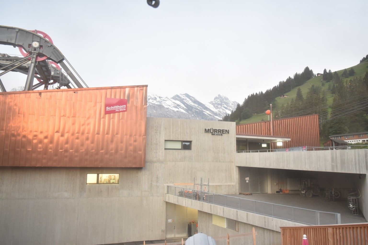 Lauterbrunnen: Eggli: Mürren Public