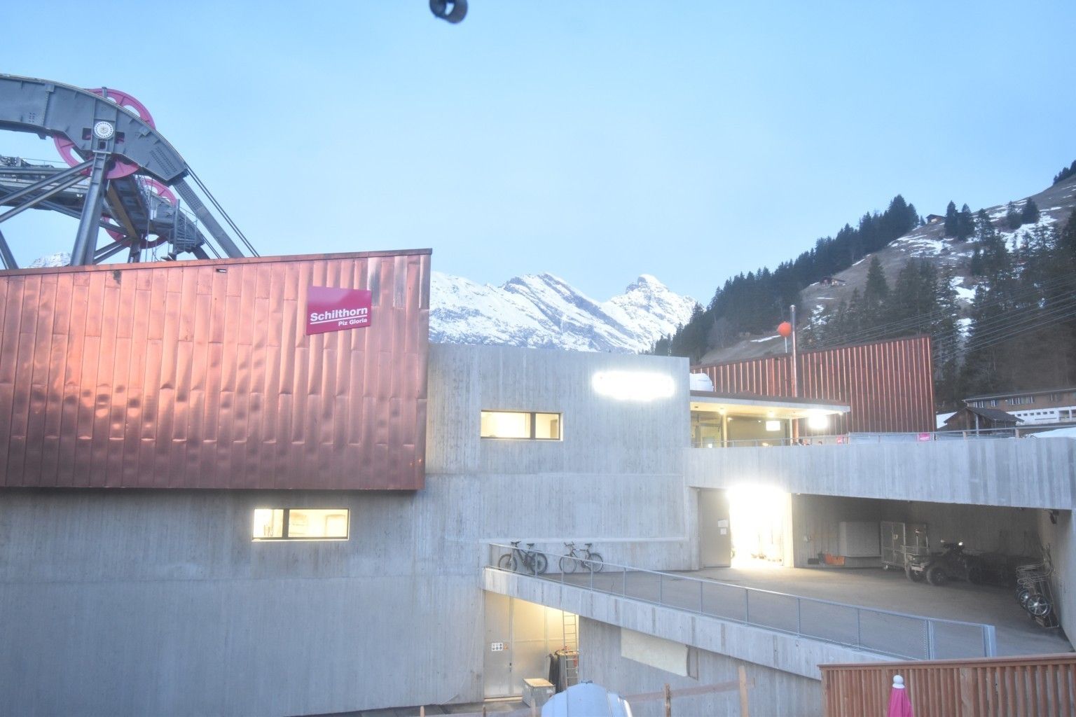 Lauterbrunnen: Eggli: Mürren Bau Public