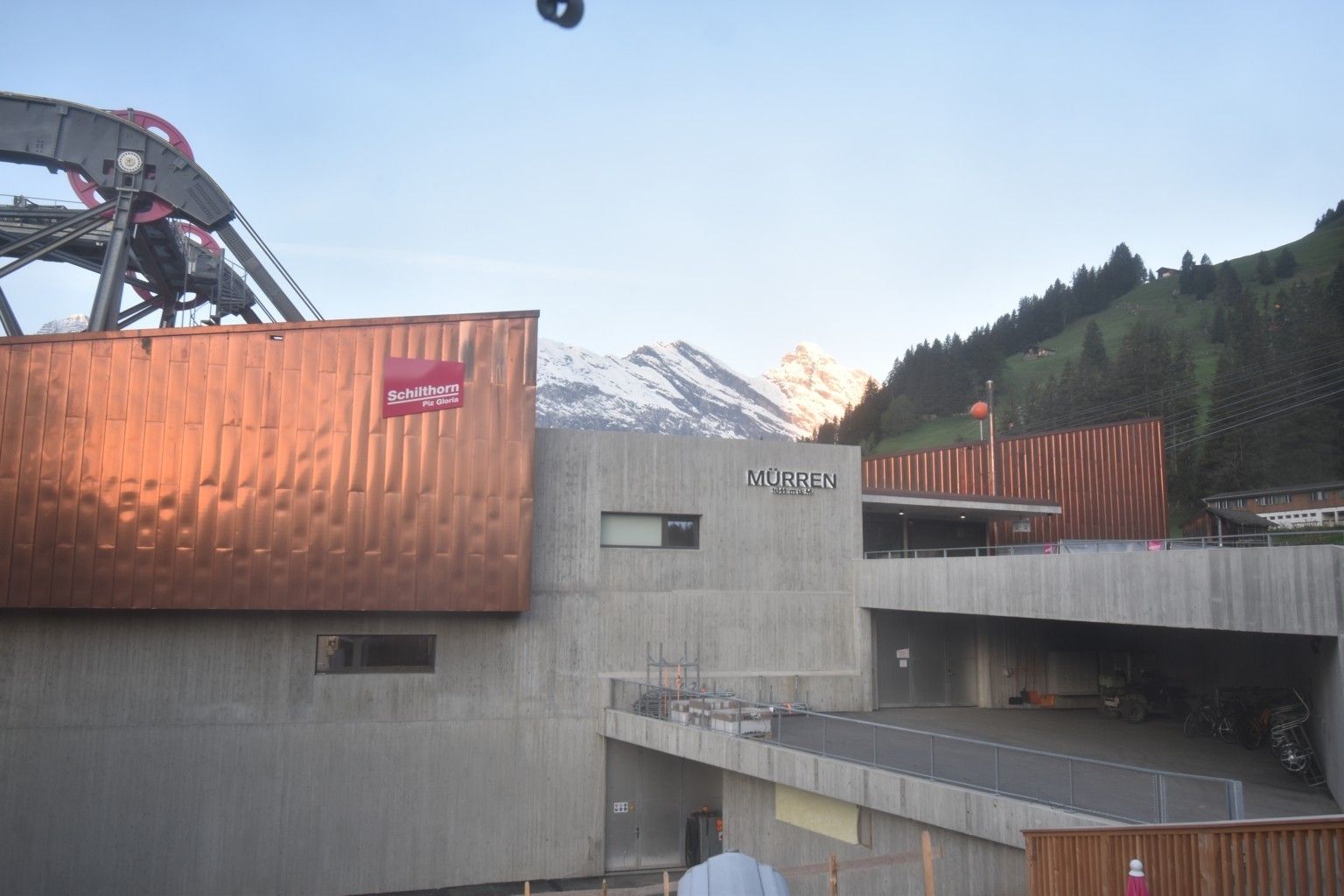 Lauterbrunnen: Eggli: Mürren Bau Public
