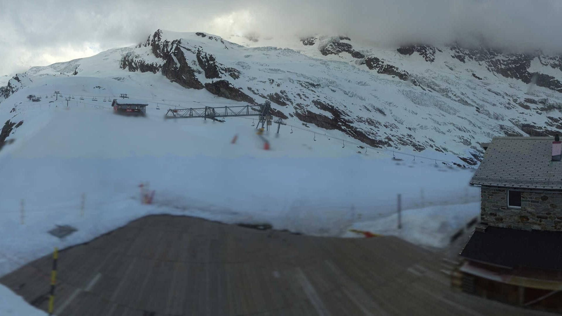 Saas-Fee › Osten: Längflue