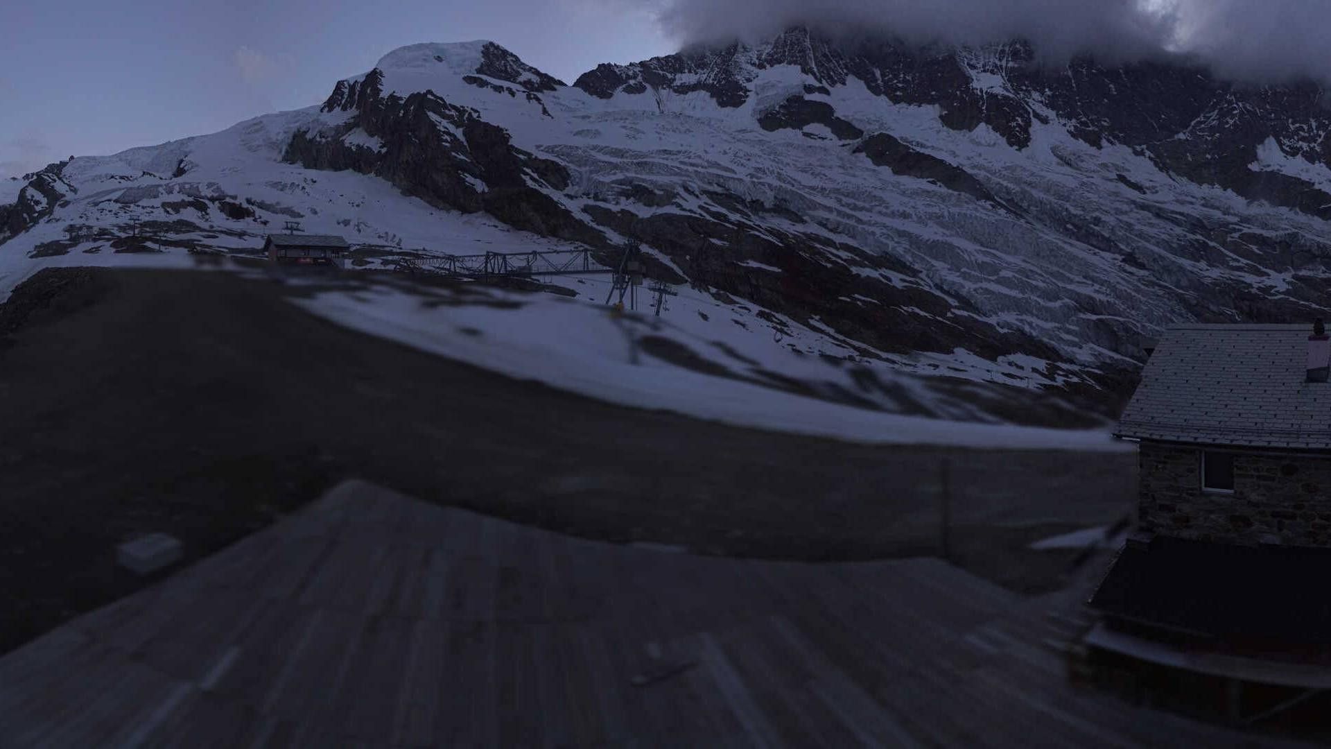 Saas-Fee › Osten: Längflue