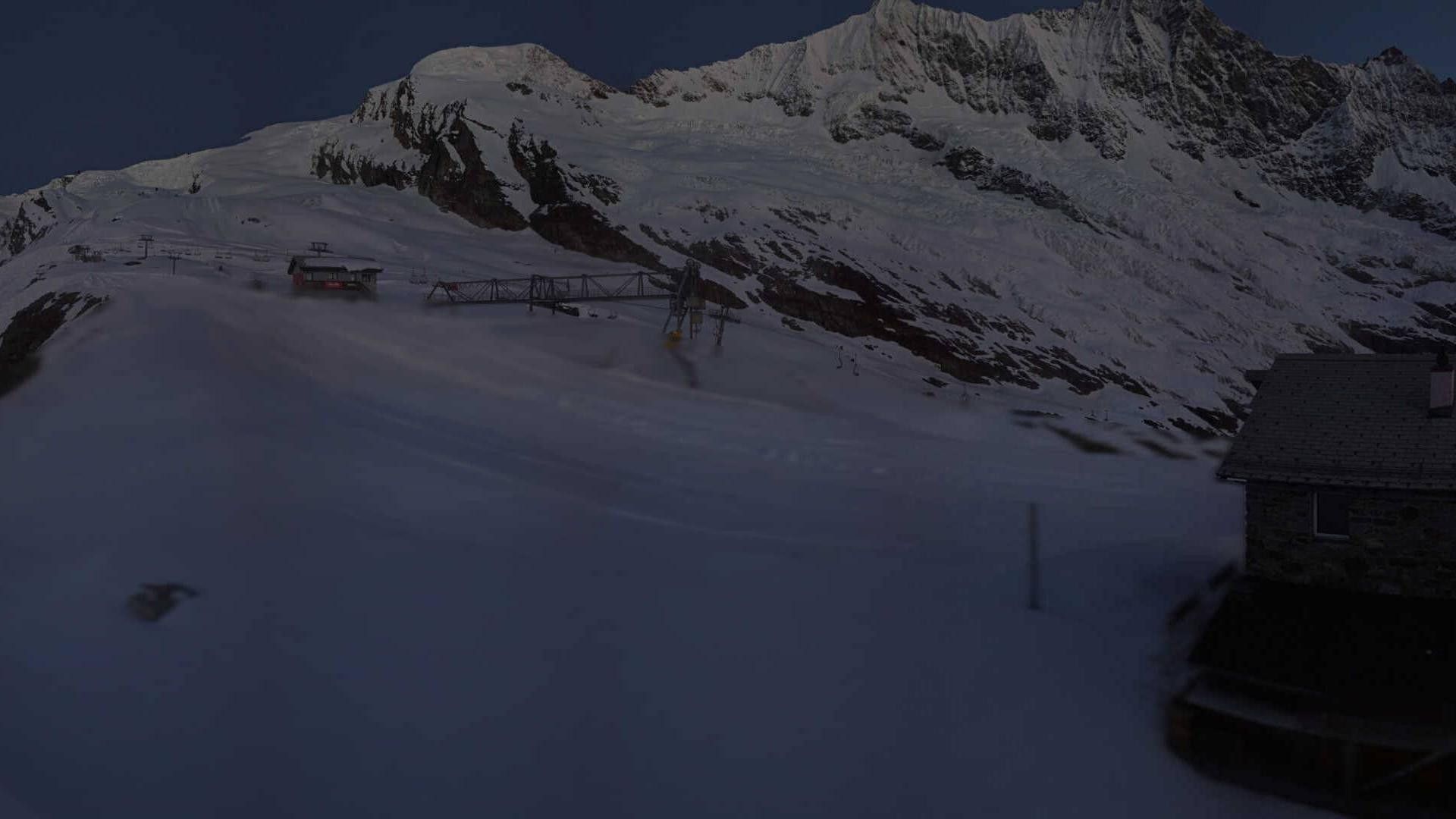 Saas-Fee › Osten: Längflue