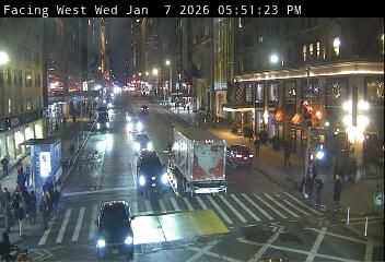 Traffic Cam Manhattan Community Board 6: 6 Avenue @ 57 Street