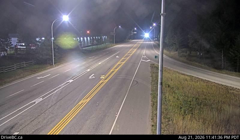 Traffic Cam Playmor Junction › South: Hwy 6 at Hwy 3A in - looking south