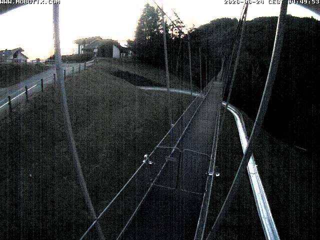 Sattel: Fussgängerhängebrücke 