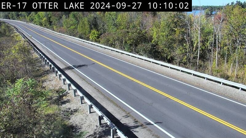 Traffic Cam Rideau Lakes: Highway 15 near Regional Rd