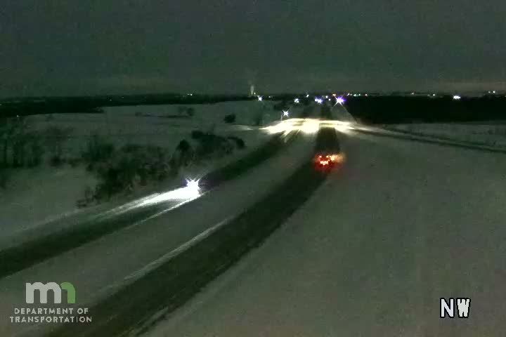 Traffic Cam Oronoco: T.H.52 NB N Jct C.S.A.H.12 EB (MP 68.0)