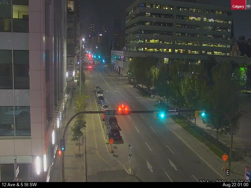 Traffic Cam Beltline: 12 Avenue - 5 Street SW
