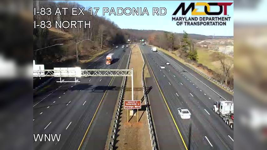 Traffic Cam Towson: old I-83 NORTH PAST PADONIA RD (403040)