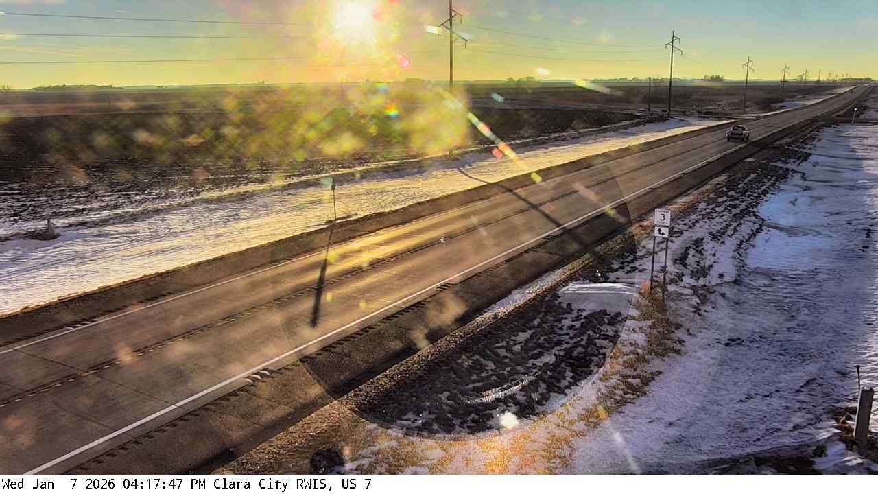 Traffic Cam Clara City: MN 7: T.H.7 - MP 89): T.H.7 - MP 89) View