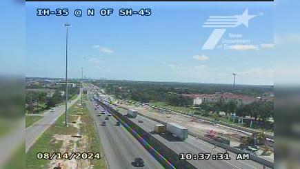 Traffic Cam Austin › North: I-35 North of SH-45