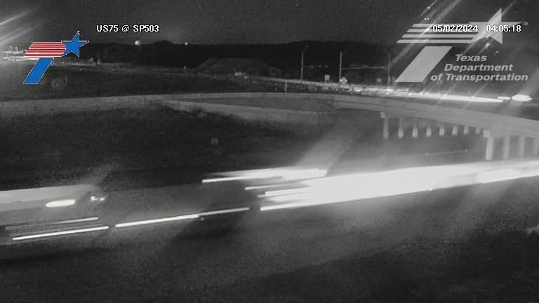 Traffic Cam Denison › South: US 75 @ SP 503 PTZ