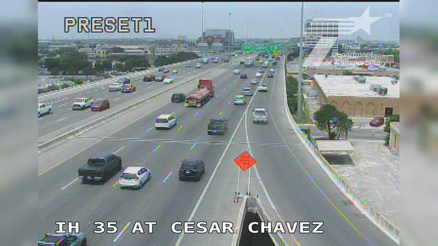 Traffic Cam San Antonio › North: IH 35 at Cesar Chavez