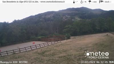 immagine della webcam nei dintorni di Palazzuolo sul Senio: webcam San Benedetto in Alpe