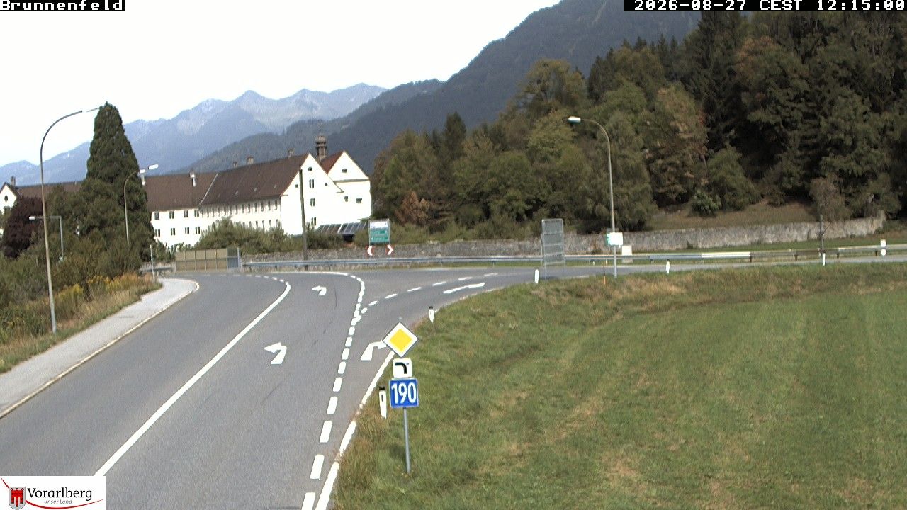 Traffic Cam Stadt Bludenz: L190 Vorarlberger Straße, km 0,82 − Brunnenfeld − Blickrichtung Montafon
