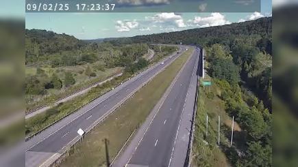 Traffic Cam Town of DeWitt › South: I-481 north of Exit 1 (Storage Yard)