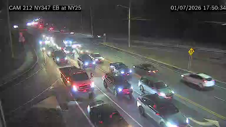 Traffic Cam Head of the Harbor: NY 347 at NY 25; Northwest