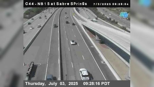 Traffic Cam San Diego › South: C 044) I-15 : Saber Springs DAR