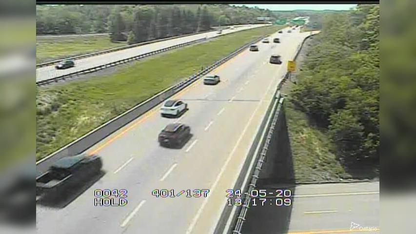 Traffic Cam Leeds and the Thousand Islands: 401 near Hwy 137