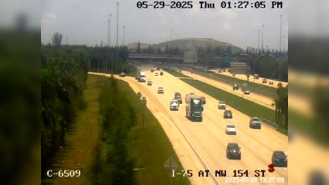 Traffic Cam Miami Lakes: I-75 at Northwest 154th Street