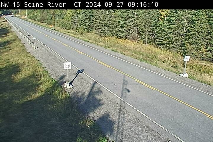 Traffic Cam Unorganized Rainy River: Highway 11 near Camp River Rd (Central Time)
