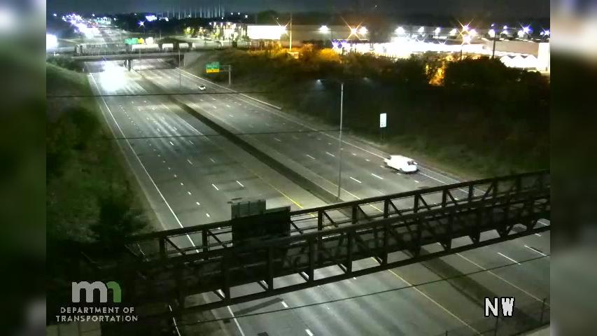 Traffic Cam Fridley: I-694 EB @ Main St